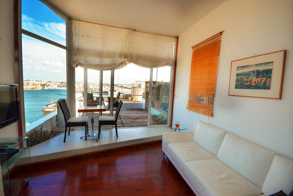Palazzo Valletta Suites Room photo