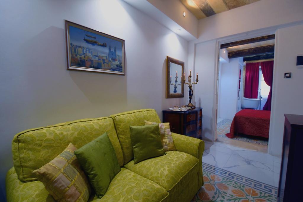 Palazzo Valletta Suites Exterior photo