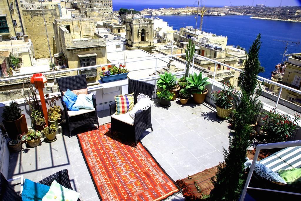 Palazzo Valletta Suites Exterior photo