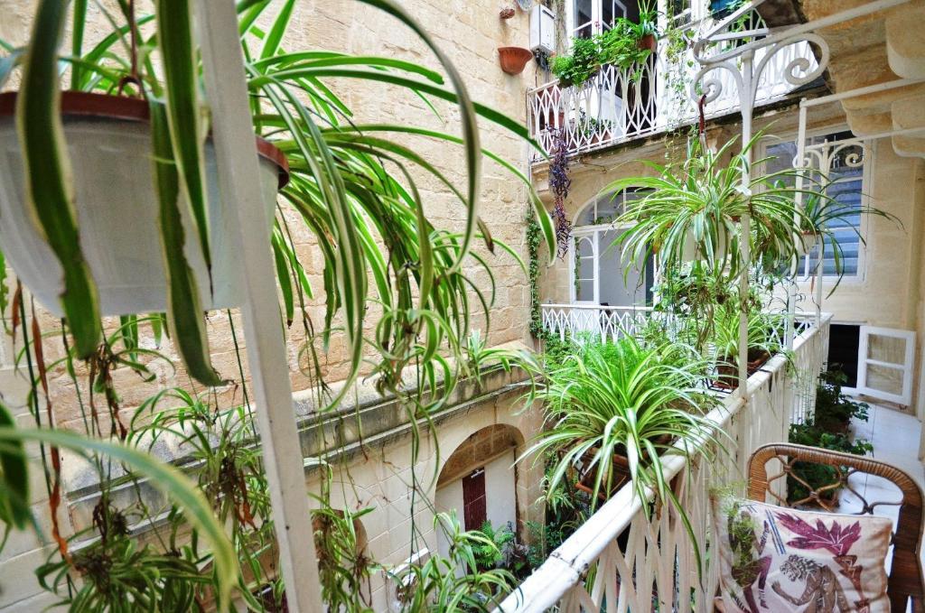 Palazzo Valletta Suites Exterior photo